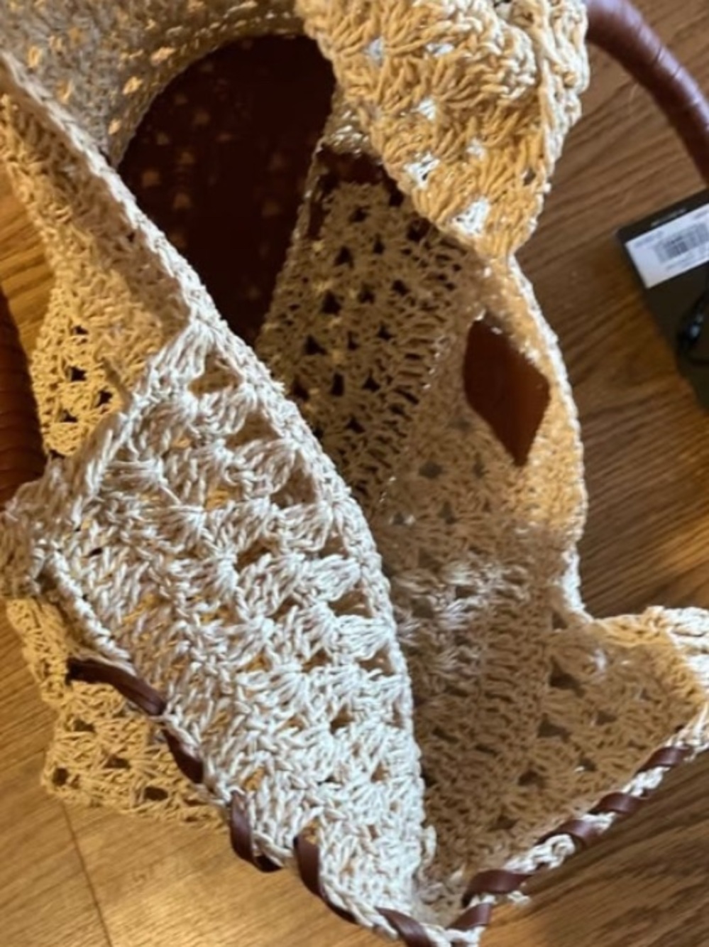 BCBG S/S 2025 Raffia Tote - Picture 3 of 5